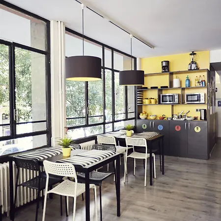 Free Hostels Barcelona-3